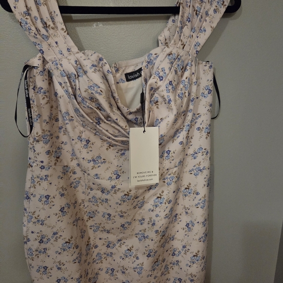 Lavish Alice Women's Off Shoulder White and Purple Floral Cocktail Dress. Sz 14 - Picture 5 of 12